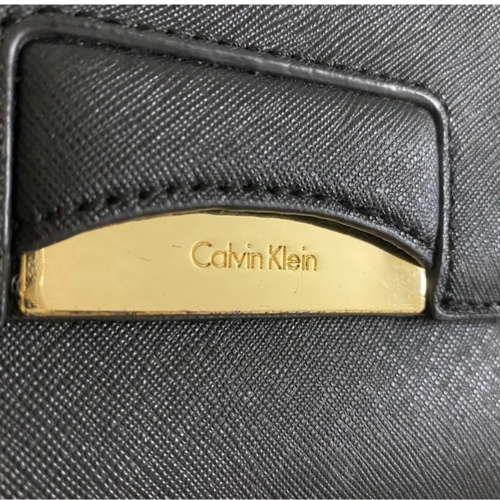CALVIN KLEIN authentic Crossbody Shoulder Bag Black Gold hardware.